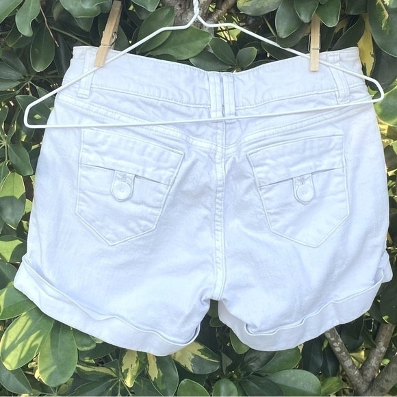BANANA Republic Classic white cuffed shorts with pockets belt loops size 2 - Picture 2 of 8